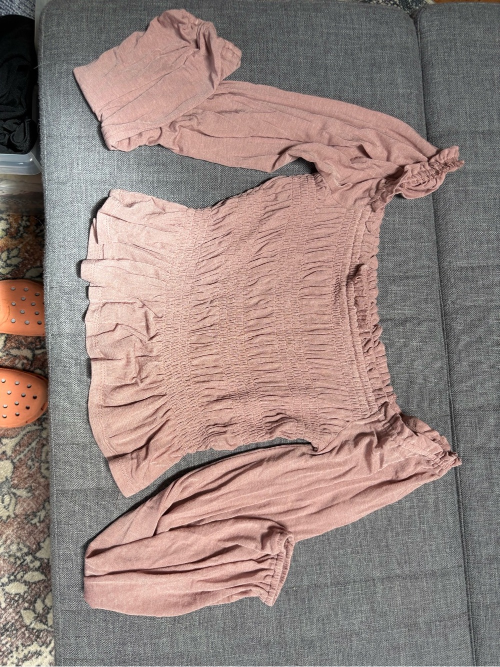 Le Lis Collection Smocked Off-Shoulder Long Sleeve Top - Dusty Rose Sz Small - Picture 6 of 6